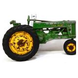 Die cast metal John Deere tractor see pics