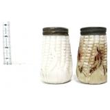 Pair vntg white maize salt/pepper shakers