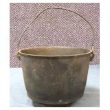Vintage cast iron dinner kettle