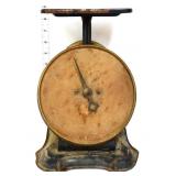 Vintage kitchen scale