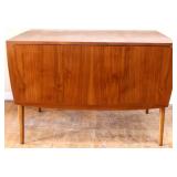 MCM Lane drop leaf dining table w/ 2 leaves