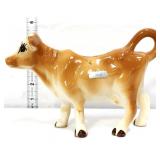 Brown/white figural cow creamer