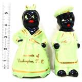 Pair vntg Americana figural salt/pepper shakers