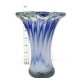 Art glass 7in blue/white vase