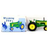 Die cast 1/16 John Deere Wyoming FFA tractor w box