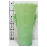 Vntg jadeite 6in Deco style scallop vase