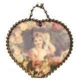 Vntg heart shape flue cover w/ girl & kitten scene