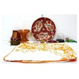 Mixed estate lot, inc round Asian plate