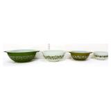 4 piece vntg Pyrex spring blossom mixing bowl set