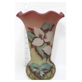Fenton Connoisseur Coll. burmese trillium vase