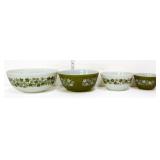 4 piece vntg Pyrex spring blossom mixing bowl set