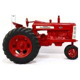 Die cast metal Farmall 450 tractor