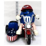 M&M