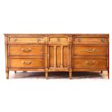 Vintage Drexel 7 drawer 1 door dresser