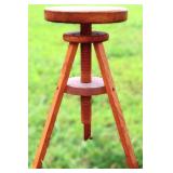 Vntg swivel work stool