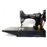 Vntg Singer 221 featherweight sewing machine works