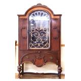 1920s 1 door china cabinet see photos