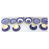 Estate lot of 25 pieces of blue & white dinnerware