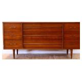 MCM Bassett 9 drawer dresser see photos