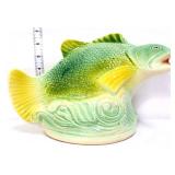 Vntg green/yellow fish figure