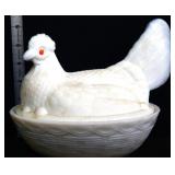 Vintage milk glass hen on nest see pics