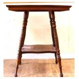 Vntg spool leg lamp table see photos