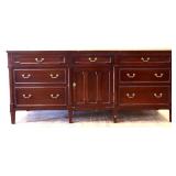 Vntg mahogany 7 drawer, 1 door dresser see pics