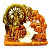 Vntg McCoy spinning wheel & dog planter, see pics