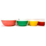 Lot of 4 vntg Pyrex mixing bowls