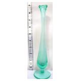 Vntg light green 9in bud vase
