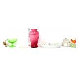 Mixed estate lot, inc cranberry vase