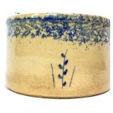 Vntg RRP crock with blue decor