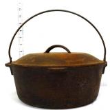 Cast iron dutch oven with lid