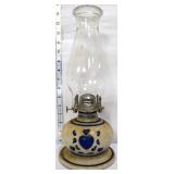 Oil lamp with cobalt decorated base