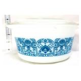 Vntg Pyrex #473 horizon blue dish w/ lid, lid chip