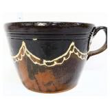 Vntg crock bowl with handle