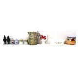Mixed estate lot, inc salt & pepper shakers