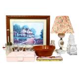 Mixed estate lot, inc dresser lamp