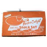 Vntg turquoise Hostess 8 piece snack set in box