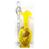 Vntg 9in yellow ewer with gold flowers