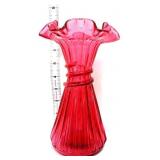Cranberry 8in wheat vase