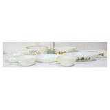 Mixed estate lot, inc milk glass bakeware