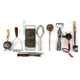 Mixed estate lot of kitchen utensils