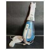 Black and Decker Hand Held Vacuum w Charger
