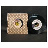 32 Classic Pop Music 45's