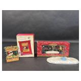 2003 Hallmark Peanuts Holiday Advice Booth