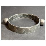 Silver Hue Metal Band with Knob Handles