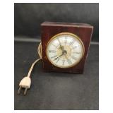 Vintage Sessions Clock Co Plug In Mantle Clock