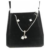 Gorgeous Cubic Zirconia Necklace Gorgeous Cubic Zirconia Necklace
