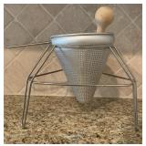 Strainer & Pestle